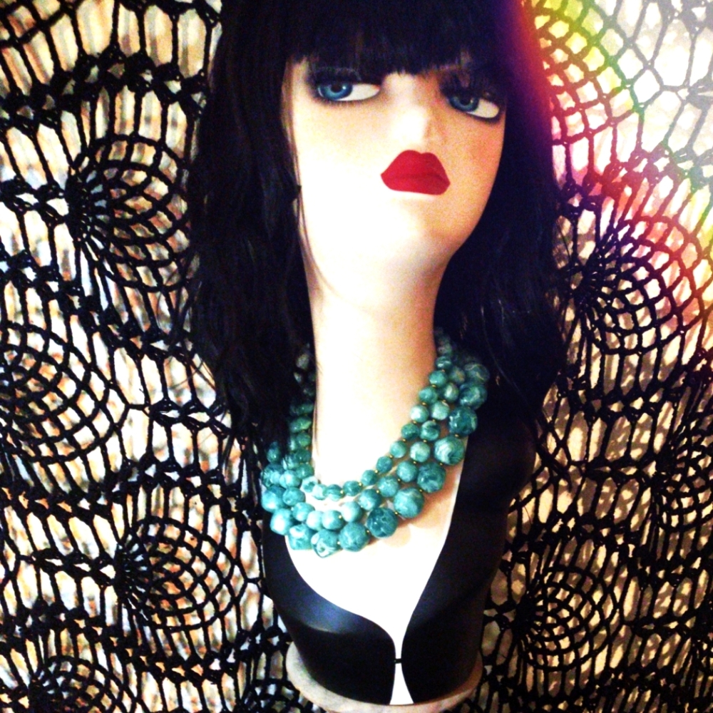 🎱Vintage Beaded Stone Necklace🎱